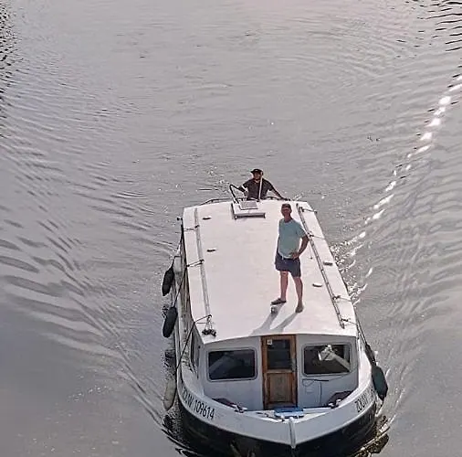 Zouw Hausboat Zakotven -Pouze Ubytovani