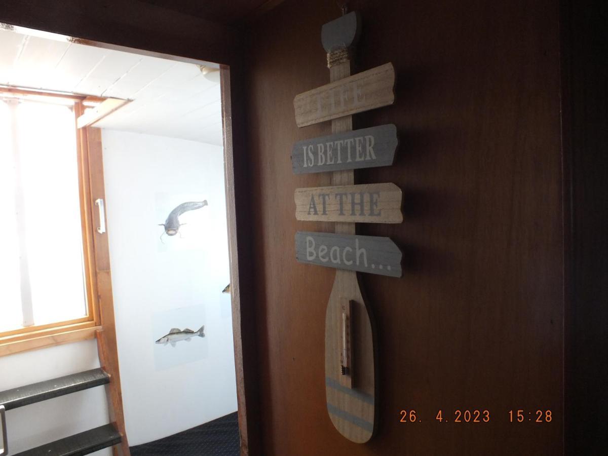 Bateau-hôtel Zouw Hausboat Zakotven -pouze Roudnice nad Labem